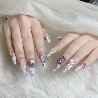 ミディアム Chiin Nailのネイルデザイン