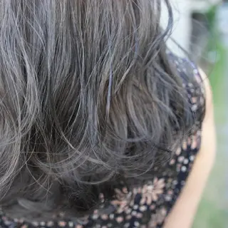 セミロング カラー 新生活応援★半額/ 25歳以下　“内間”のヘアスタイル