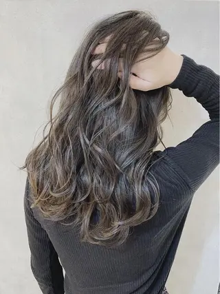 セミロング カラー _WHITE 難波本店のヘアスタイル