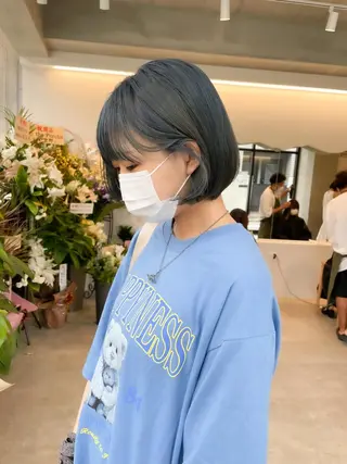 ショート カラー ヘアアレンジ アイブロウ ミニボブ/ブリーチ 🌈MISATOのヘアスタイル