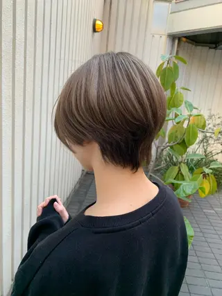 ショート カラー 藤田 竜成のヘアスタイル