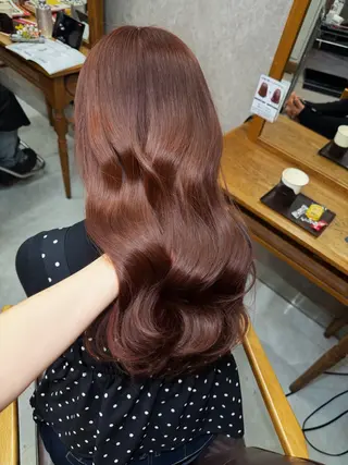 ロング Colore(コローレ)所属・顔タイプ/ダブルカラ ー/りりかのヘアスタイル