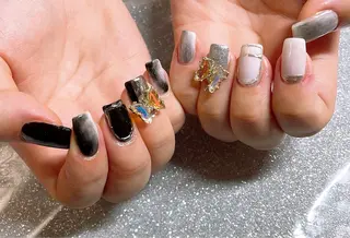 ネイル VIERU 🌈🎀💖のネイルデザイン