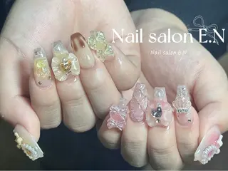 ネイル E.N🦋 長さ出し/持ち込みのネイルデザイン