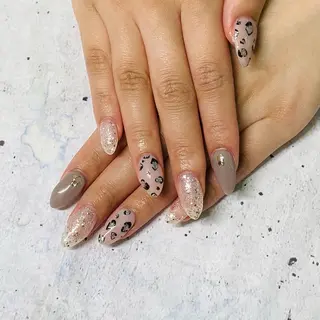 ネイル ボディビルダーSal on.DeNiinaのネイルデザイン