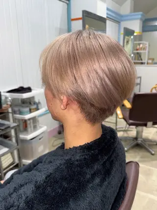 カラー メンズ 坂柳 朱音のヘアスタイル