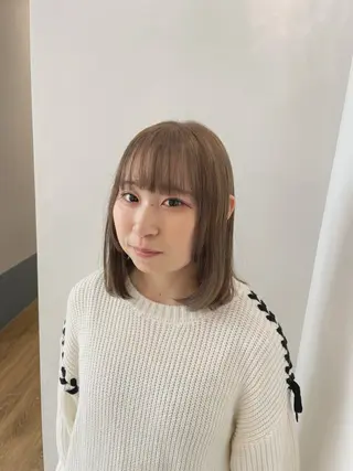 カラー ヒナ/酸性ストレート ・艶カラー🌿のヘアスタイル