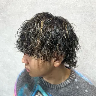 ショート カラー パーマ ヘアアレンジ メンズ 仕上がり満足度No. 1🔥BLUCK🔥のヘアスタイル