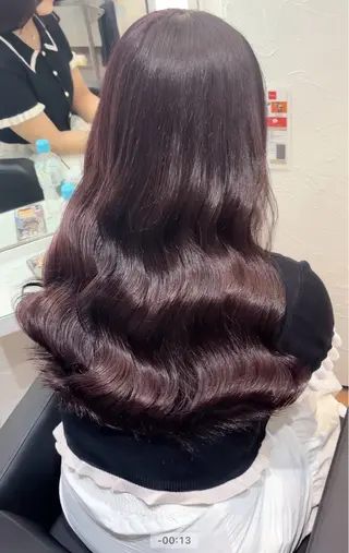 ロング ラベンダーカラー /巻き/WAKANAのヘアスタイル