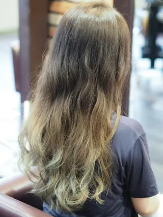 ロング カラー 辻 竜也　のヘアスタイル