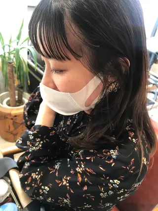 セミロング さの あやねのヘアスタイル