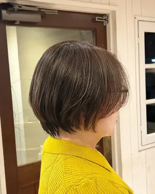 ショート yusa🌿‬レイヤ ー/赤みなしカラーのヘアスタイル