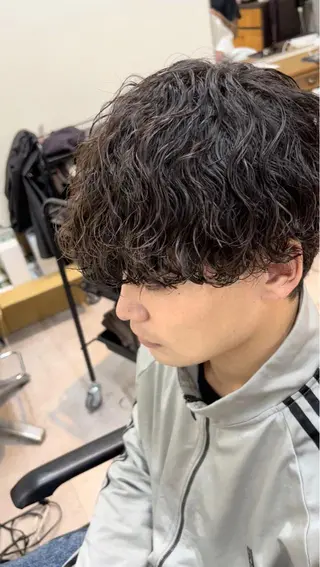 ミディアム パーマ メンズ メンズStylist 山根慧のヘアスタイル