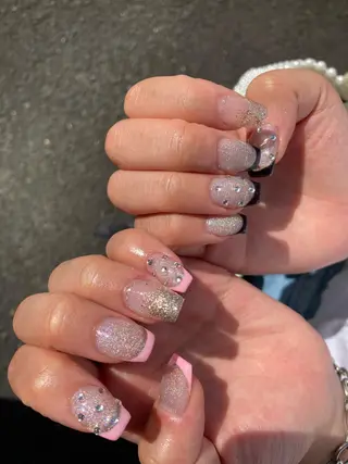 ミディアム ネイル ✴︎ Delightのネイルデザイン