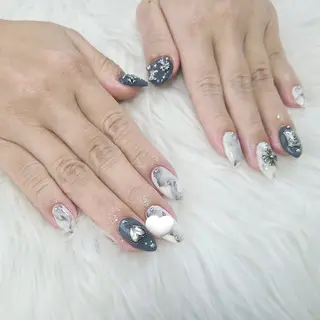 ネイル Lily Eye&Nailのネイルデザイン