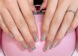 ネイル VIERU 🌈🎀💖のネイルデザイン