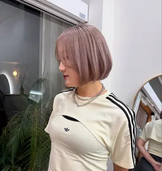 ミディアム レイヤーカット ベージュ/KANAのヘアスタイル