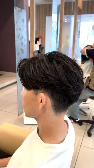 パーマ メンズ あかね 💇‍♀️のヘアスタイル