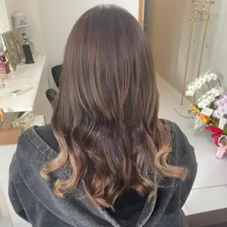 ロング カラー ma cherie naoのヘアスタイル