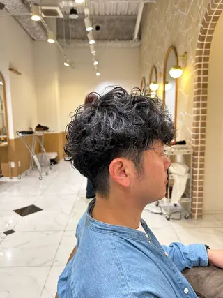 パーマ メンズ 辻 雅也のヘアスタイル