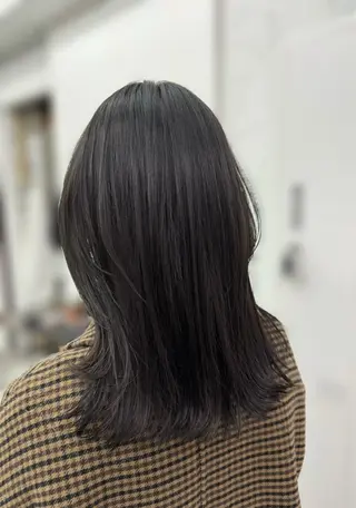 ミディアム 【顔まわりレイヤー透 明感カラー今崎太河】のヘアスタイル