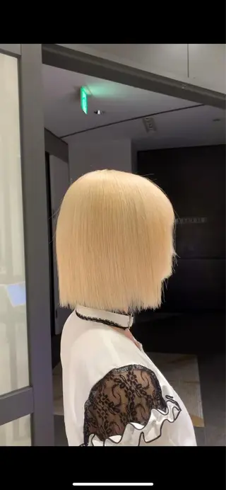 ミディアム カラー れい🫧 ハイトーン特化のヘアスタイル