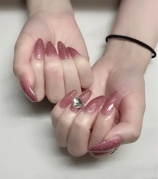 ネイル KARI ネイルサロンのネイルデザイン