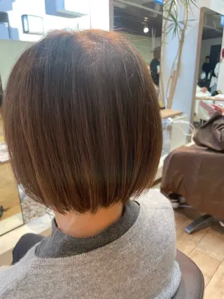 ショート 伊藤 未奈のヘアスタイル