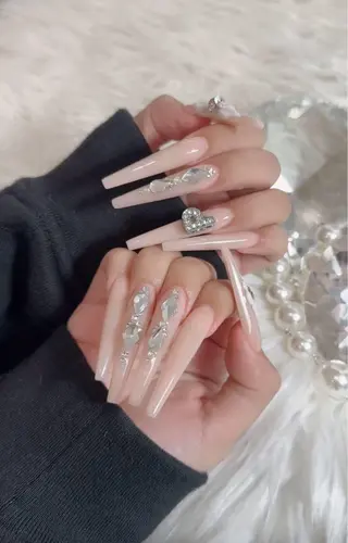 カラー AIN Nailのネイルデザイン