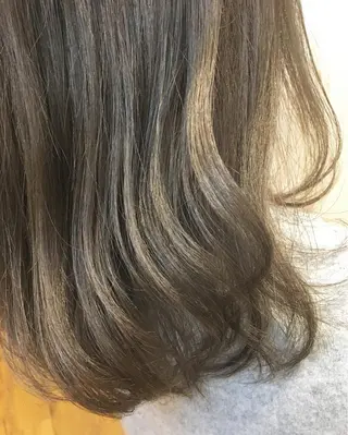 カラー 松田 和樹のヘアスタイル