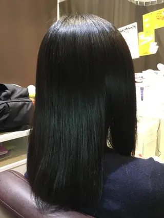 セミロング 🔸縮毛矯正🔸 カソリ ナユタのヘアスタイル