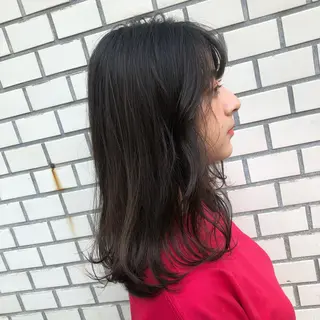 セミロング 野上 綾香のヘアスタイル