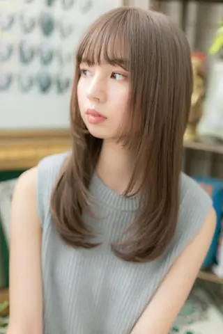 カラー 艶髪ストレート❇️ レイヤー❇️出町光流のヘアスタイル