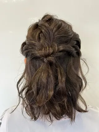ミディアム ヘアアレンジ ウスイマイコ カット/ケアカラーのヘアスタイル