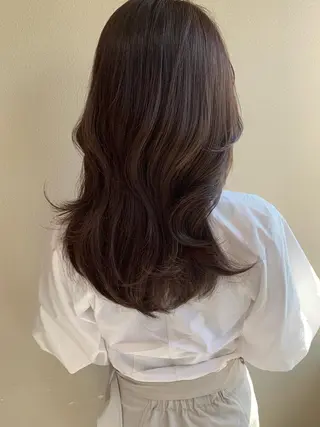 ロング カラー 平尾 樹里のヘアスタイル