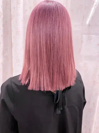 ショート ブリーチカラー 美髪矯正takaraのヘアスタイル