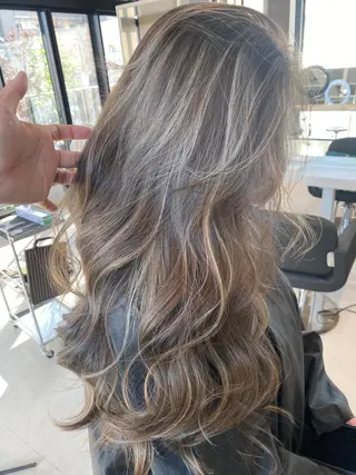 セミロング カラー ヘアアレンジ ネイル マツエク・マツパ アイブロウ 井上 一平のヘアスタイル