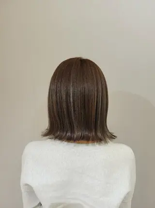 カラー ショート 透明感🫧艶カラー✨ レイヤー✂渡辺祐輔のヘアスタイル