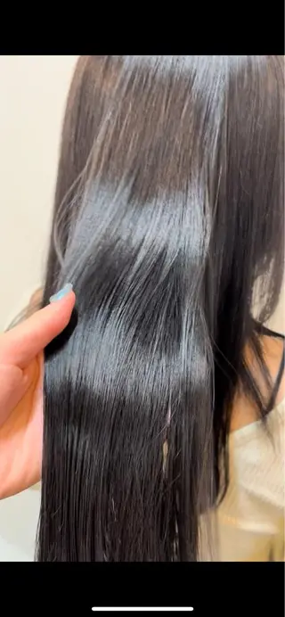 ロング カラー ヘアアレンジ ﾚｲﾔｰ🩵透明感 ೀユイ🌙のヘアスタイル