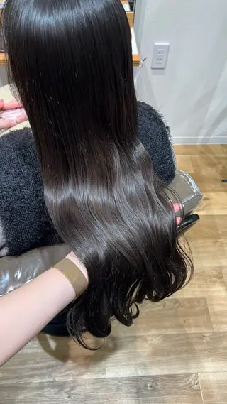 ロング 磯山 彩芽🌛🌿のヘアスタイル