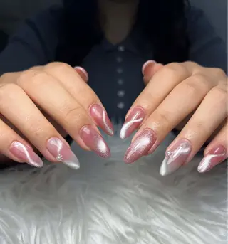 ネイル T.Lee Nail Lilyのネイルデザイン