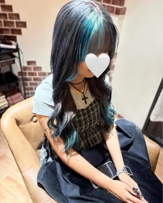 カラー 梶 瑞希のヘアスタイル