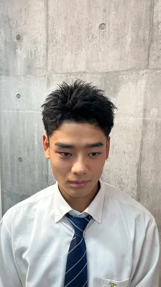 ショート 👑パーマの王様👑 【メンズ専門店】のヘアスタイル