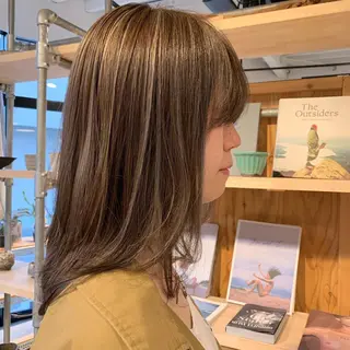 セミロング カラー コウノス マサコのヘアスタイル