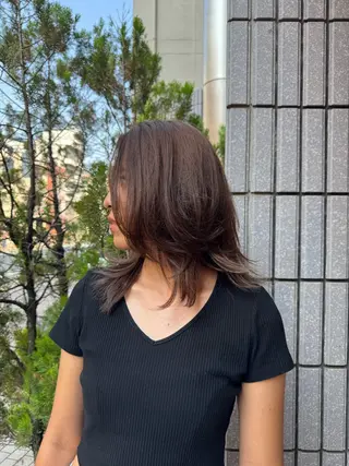 ミディアム カラー ワタナベ ヒヨリのヘアスタイル