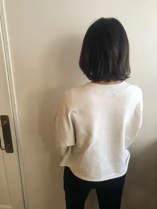 ミディアム カラー MIOベージュカラー 柔らかいカラーのヘアスタイル