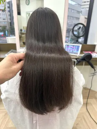 ロング カラー ✨️美髪矯正×似合わ せ艶カラー✨藤田透のヘアスタイル