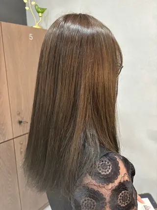 ロング カラー ルプラボウ あいか 韓国ヘア/艶髪のヘアスタイル