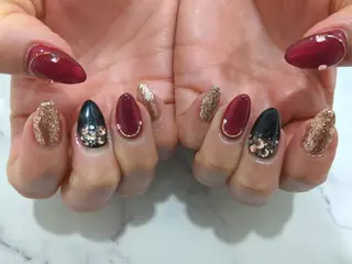 ネイル ネイル＆フラワーサロン〜Ri✦hiro〜鳥栖店所属・HIRATA RIEのネイルデザイン