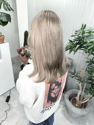 ミディアム カラー LOOP hairのヘアスタイル